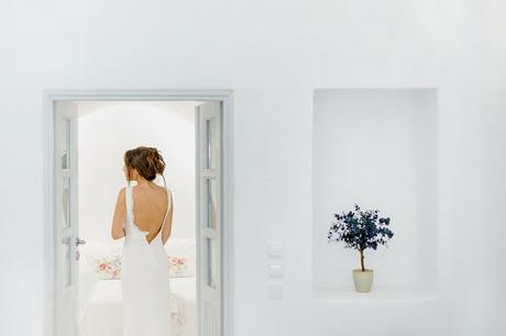 Romantc Summer Wedding Santoriny Lilac Ivory Roses