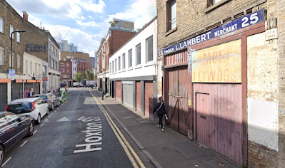 Another vitreous enamel sign is missing in Hoxton