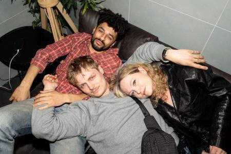 Alien Chicks: Forbidden Fruit