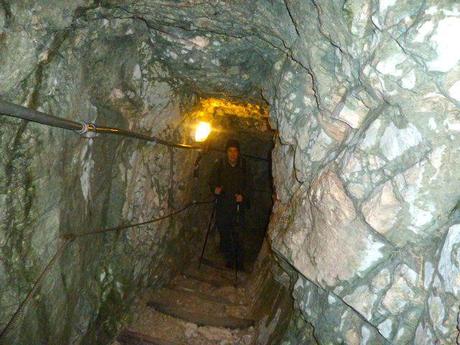 garmisch-partenkirchen hoellentalklamm cave