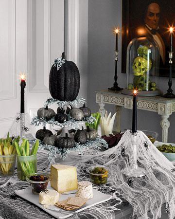 halloween party table