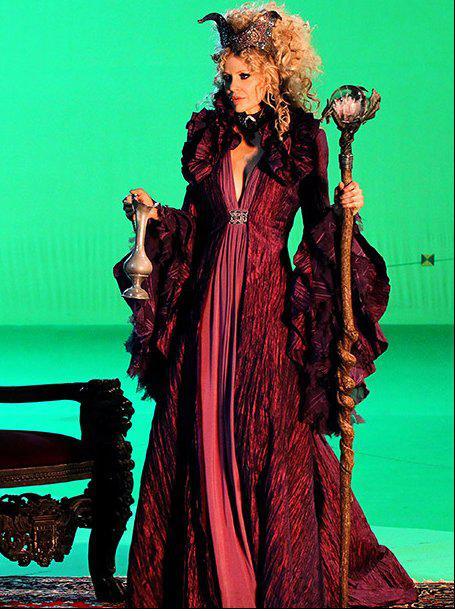 First Look at Kristin Bauer in ‘Once Upon A Time’ As Maleficent