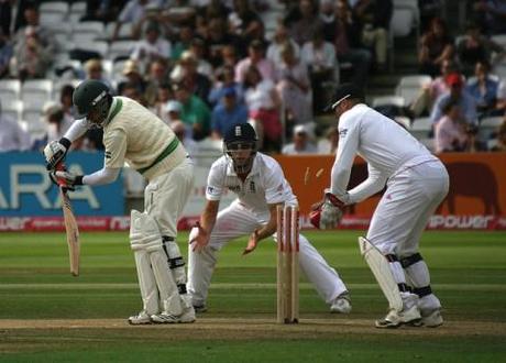 Salman Butt and Mohammad Asif found guilty in Pakistani cricket spot-fixing trial