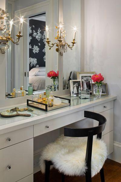 Saturday inspiration decorative vanity trays @Simone Design Blog