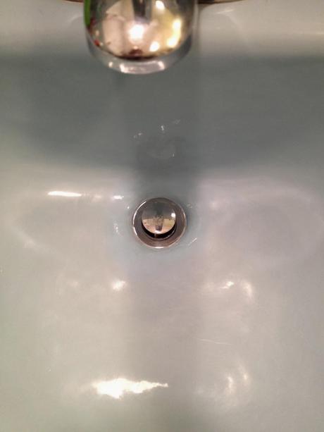 How to Repair a Porcelain Sink