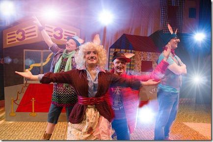 Review: The Three Little Pigs (Emerald City Theatre)