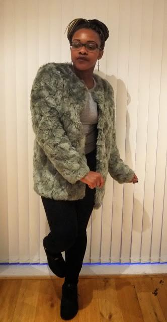 NIKE AIR MAX 1 PREMIUM TAPE REFLECTIVE TIGER GREY H&M FUR COAT JACKET