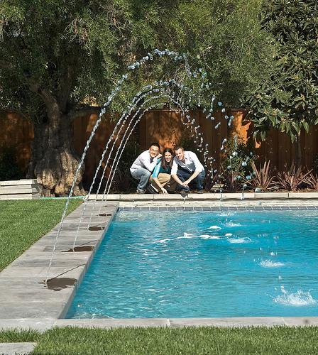 High-Tech Gadgets Create an Entertaining and Beautiful Swimming Pool Area