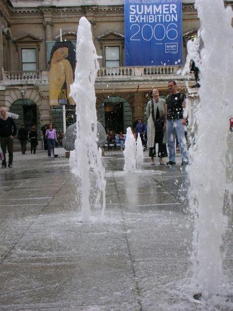 Royal Academy of Arts, Burlington House Courtyard - Fountain Water Fountain