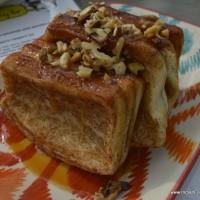 Cinnamon and toffee pull apart