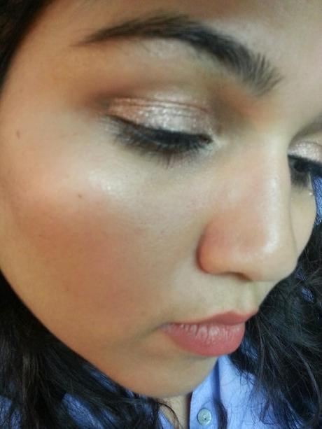 Review - Lakme Absolute - Drama Stylist Eyeshadow Crayon in Pink