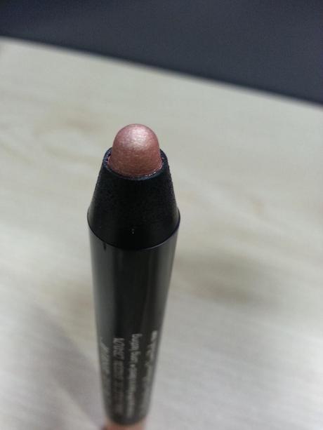 Review - Lakme Absolute - Drama Stylist Eyeshadow Crayon in Pink