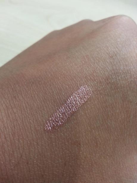 Review - Lakme Absolute - Drama Stylist Eyeshadow Crayon in Pink