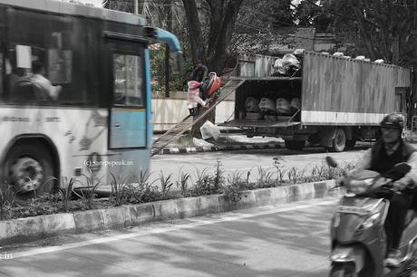 vehicle driving ! - follow lane discipline vehicle driving ! - follow lane discipline