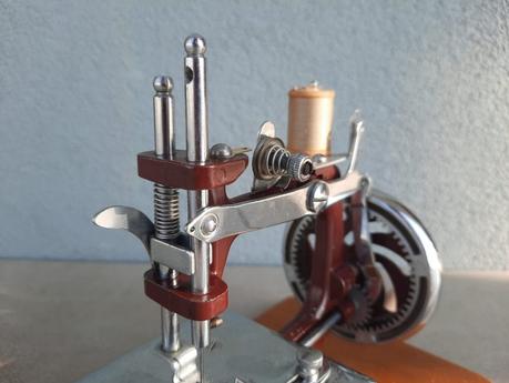 My vintage miniature Essex MK1 sewing machine