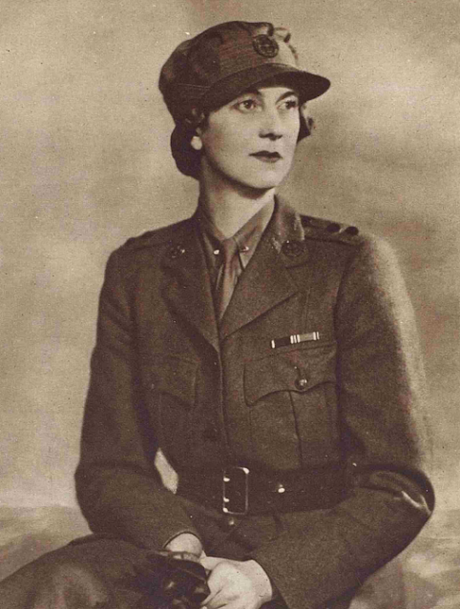 A Thruple, a Lemur and a Thigh Tattoo A Thruple, a Lemur and a Thigh Tattoo