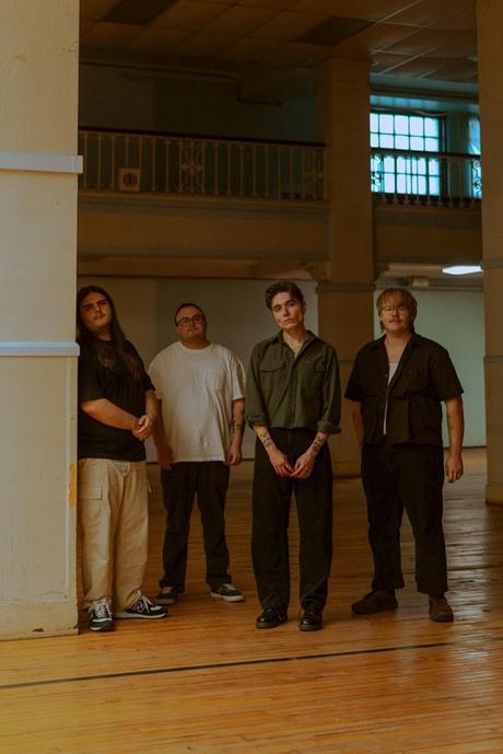 Arm’s Length – ‘There’s a Whole World Out There’ album review