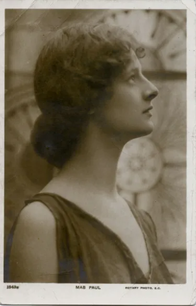 Miss Mab Paul is Too Good at Kissing Miss Mab Paul is Too Good at Kissing