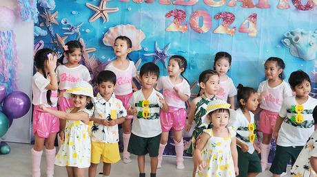 Way to go, my little starfish - Ansel's first concert