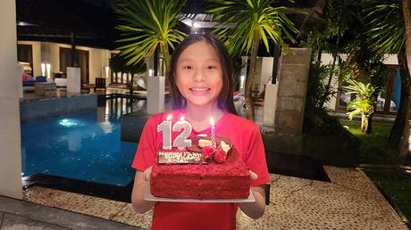 All I wanna do is rollerblade - Ariel is 12!