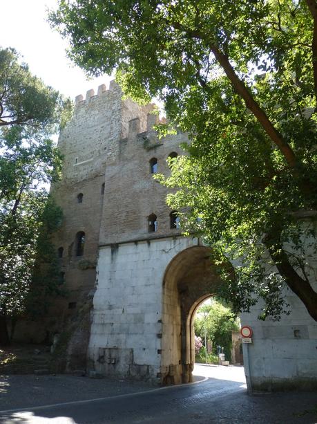 Rome: the Eternal City - the right place to swear eternal love to each other P1090972.JPG