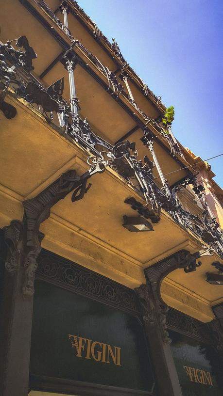 Explore Metropolitan city Explore Metropolitan City