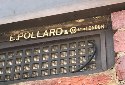 Alperton station – no escalator, but a rather fine shopping arcade Alperton station – no escalator, but a rather fine shopping arcade