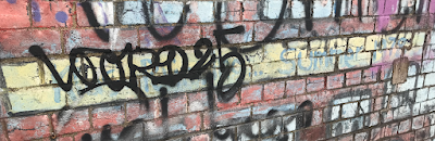 Another elephant spotted in Camden... and a few other beasts too! Another elephant spotted in Camden... and a few other beasts too!