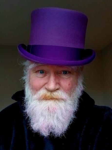 The Irish embroidery artist Owen Kelly aka Slavetothestitch