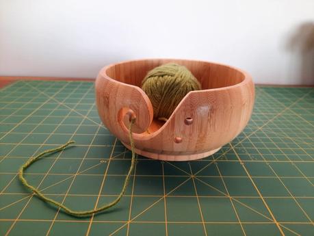 Double use: adding a cone thread stand to my yarn bowl Yarn bowl with cone thread stand addition