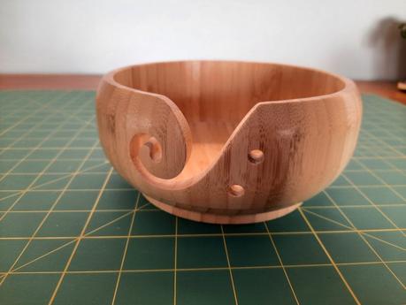 Double use: adding a cone thread stand to my yarn bowl Yarn bowl with cone thread stand addition