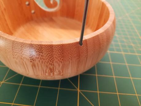 Double use: adding a cone thread stand to my yarn bowl Yarn bowl with cone thread stand addition