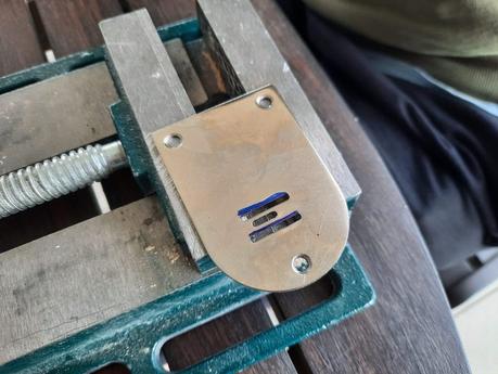 The Orsha vintage toy sewing machine I chose for my daughter Trying to fix the feed dogs of my Orsha sewing machine by drilling the holes in the needle plate to make them fit