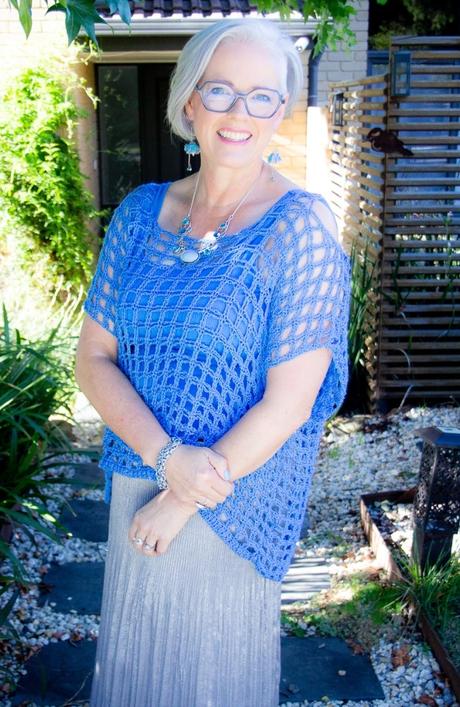 Pops of 3 - using a color 3 times in your outfit to create color cohesion