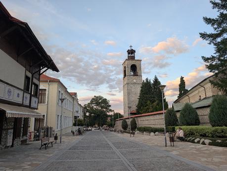 Twenty Questions (E7): Best Places to Walk or Hike