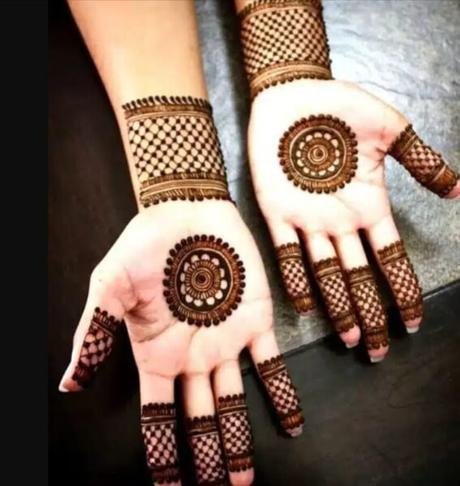 60+Easy front hand simple mehndi design: Latest mehndi Design 2025 Easy front hand simple mehndi design
