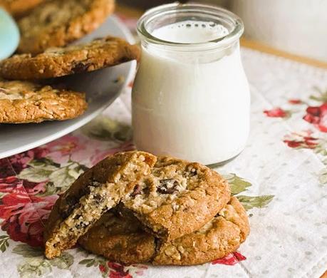 Oatmeal Chocolate Chip Cookies
