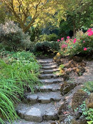 A TUESDAY IN PORTLAND, OREGON - THE OHSU FARMERS MARKET AND ELK ROCK GARDEN Guest Post by Caroline Hatton