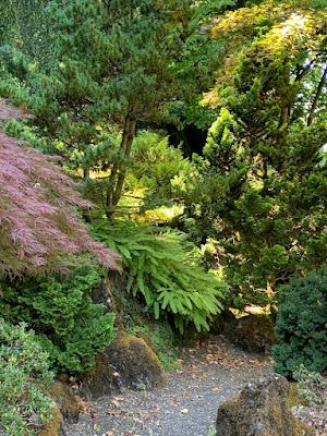 A TUESDAY IN PORTLAND, OREGON - THE OHSU FARMERS MARKET AND ELK ROCK GARDEN Guest Post by Caroline Hatton