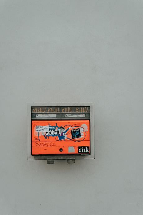 Sticker-sealed game sales: what affects value