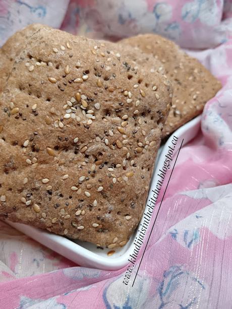 PAIN MULTIGRAINS / MULTIGRAIN BREAD / PAN MULTIGRANO / خبز متعدد الحبوب