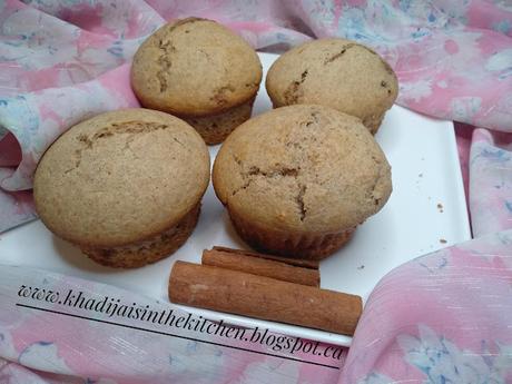 PETITS GÂTEAUX À LA FARINE DE BLÉ COMPLET ET À LA CANNELLE / WHOLE WHEAT FLOUR  CINNAMON MUFFINS / MAGDALENAS CON HARINA DE TRIGO INTEGRAL Y CANELA / مافن دقيق القمح الكامل و القرفة
