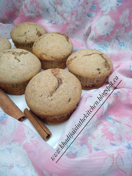 PETITS GÂTEAUX À LA FARINE DE BLÉ COMPLET ET À LA CANNELLE / WHOLE WHEAT FLOUR  CINNAMON MUFFINS / MAGDALENAS CON HARINA DE TRIGO INTEGRAL Y CANELA / مافن دقيق القمح الكامل و القرفة