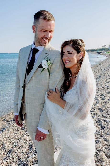 Summer Wedding Lythos White Blooms