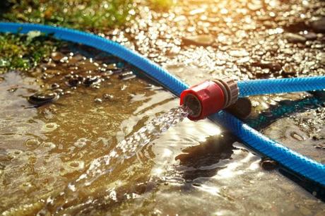 How to remove an airlock from a gravity-fed heating system