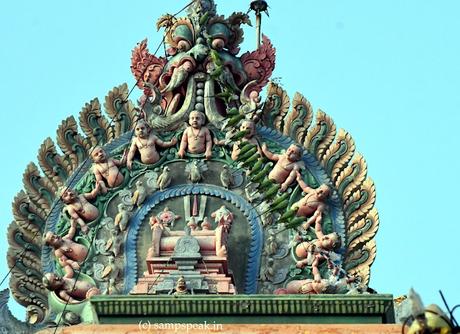 பச்சைக்  கிளி முத்துச்  சரம், முல்லை கொடி யாரோ