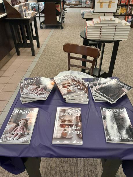Book Signing Today And Saturday ❤️