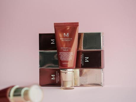 Close-up product photography style image of an intelligent retail shelf system s