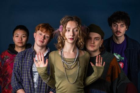 Truthpaste – ‘Bus Song’