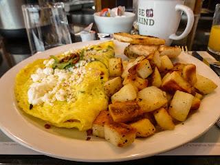 Omelet, bacon, fries